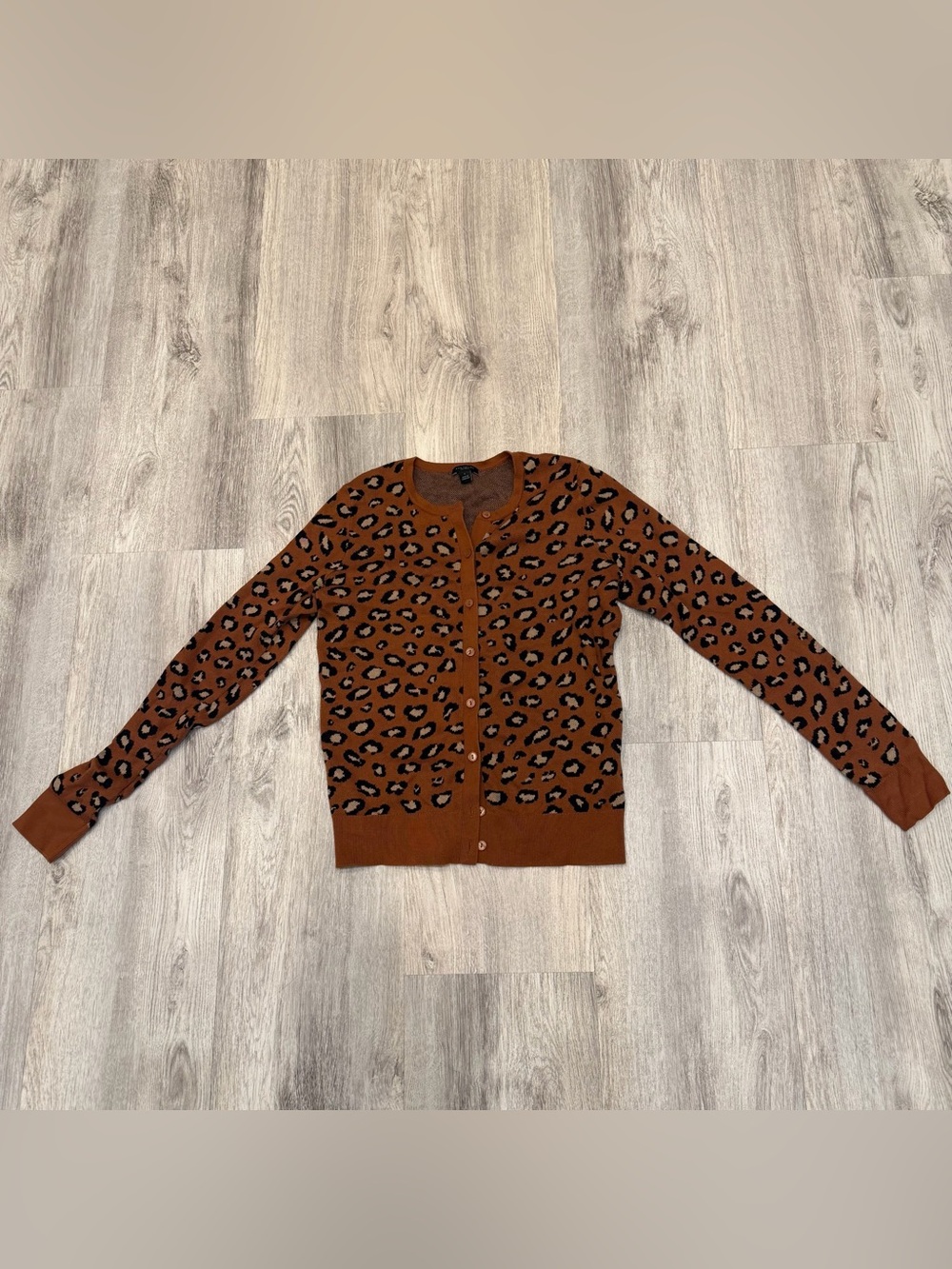 Ann‎ Taylor Factory Leopard Print 100% Cotton Button Cardigan Size Small